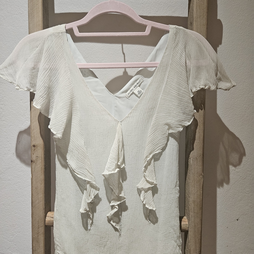 Banana Republic Cream Textured Blouse